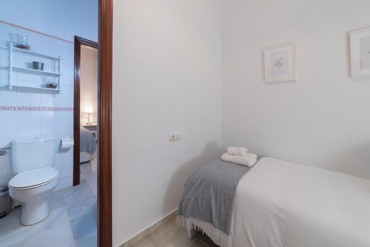 Alohamundi Torres Seville